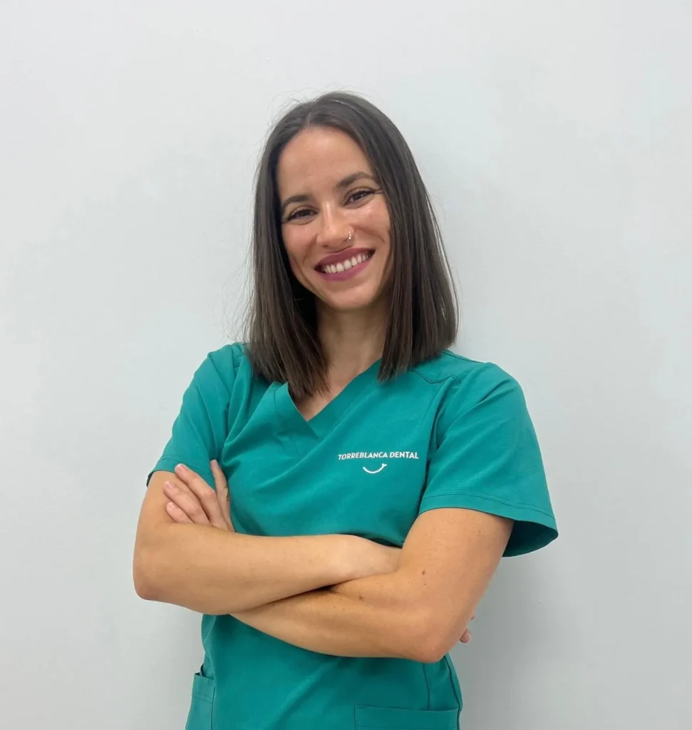 Alba Sánchez - Periodoncia y Odontología general